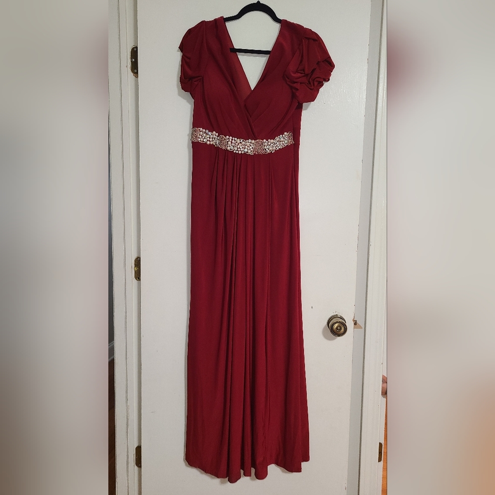 Maxi short sleeve dresssize Large like new worn once for couple hours